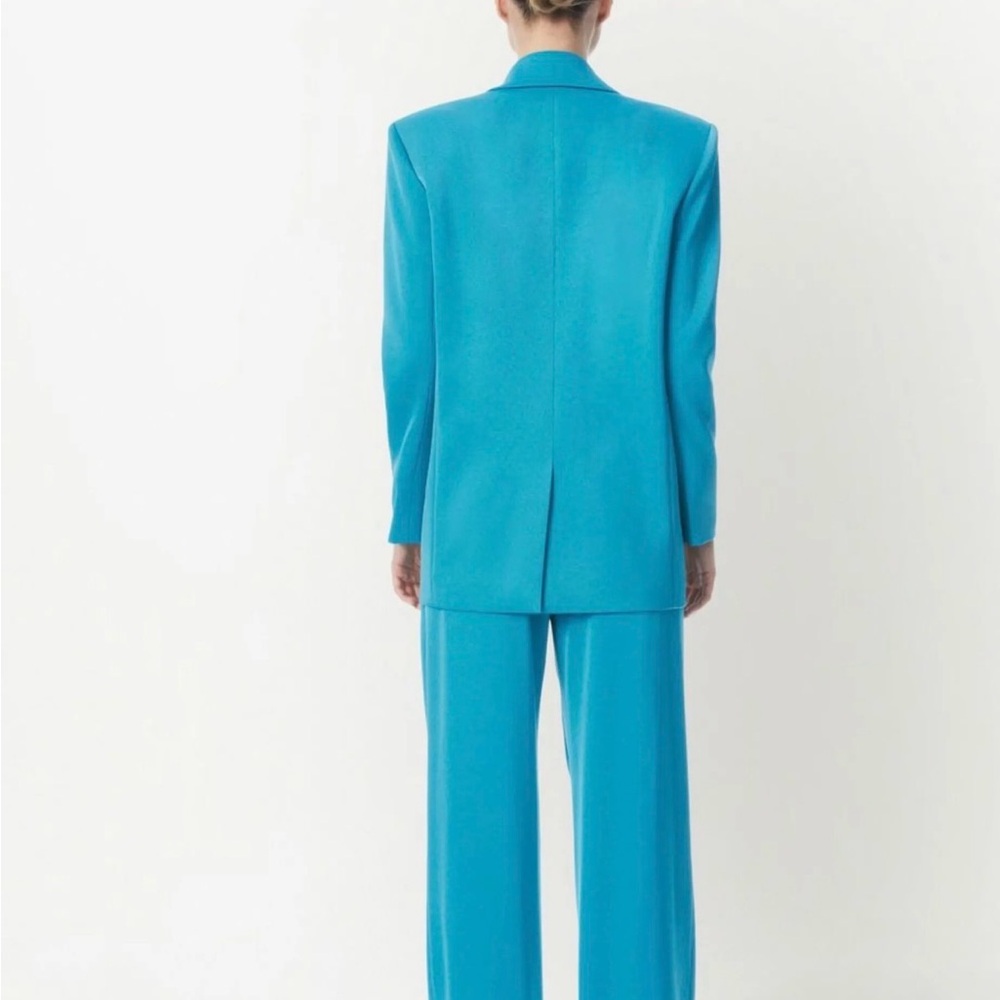 Alice + Olivia Shan Padded Shoulder Rolled Sleeve Boyfriend Blazer - Picture 3 of 15